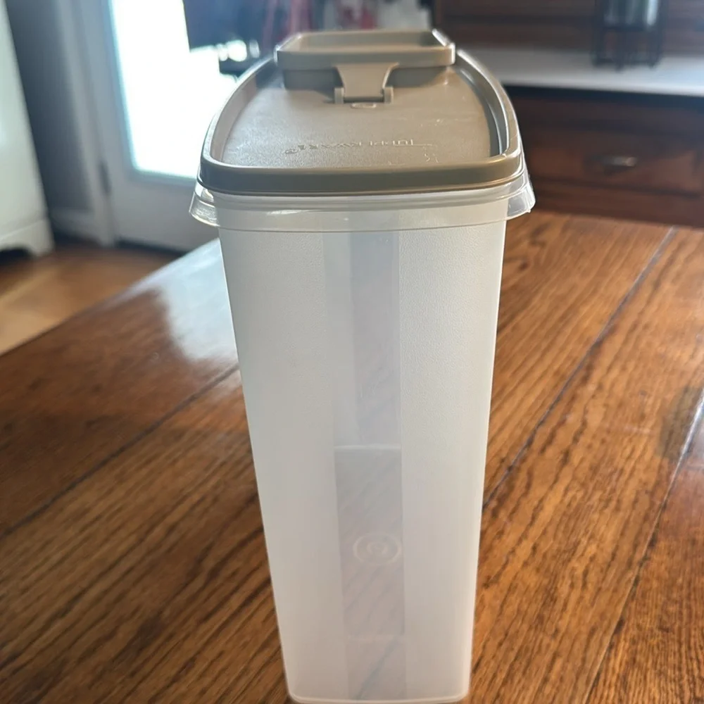 Vintage Tupperware Cereal Keeper Storage Container